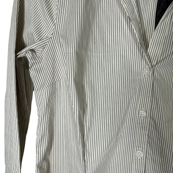 NWT Quintessential Pinstripe Button Down Long Sleeve Shirt Women’s Size Medium - Picture 5 of 14